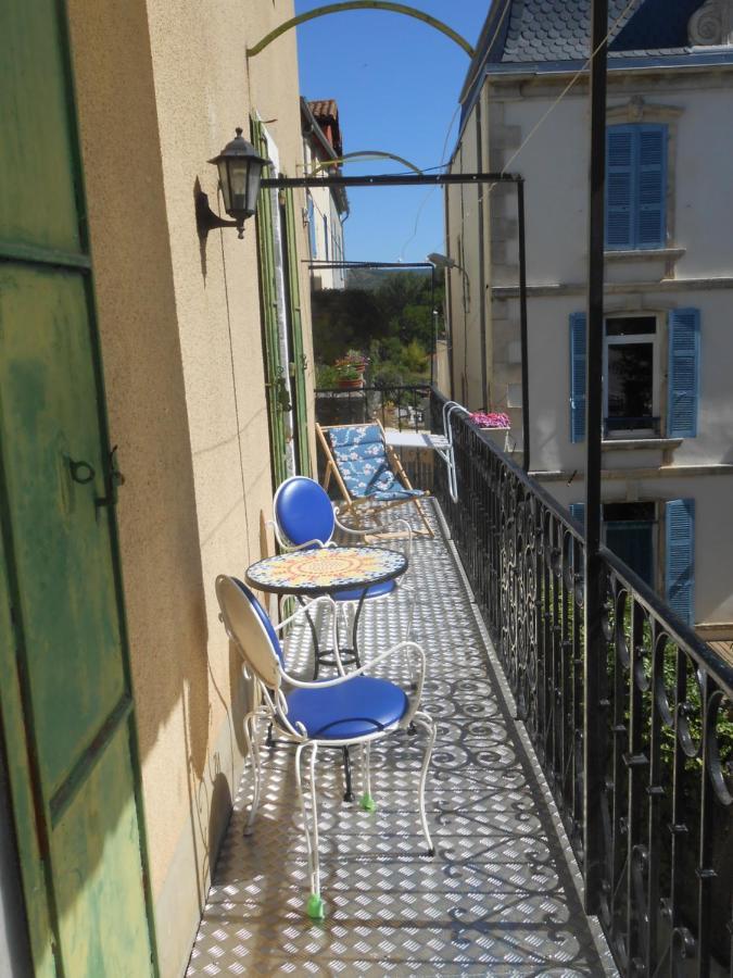 Maison Spacieuse Et Agreable Saint-Georges-de-Luzencon Екстер'єр фото