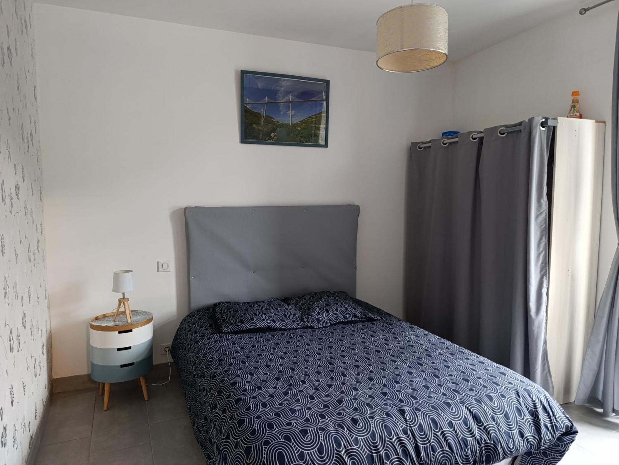 Maison Spacieuse Et Agreable Saint-Georges-de-Luzencon Екстер'єр фото